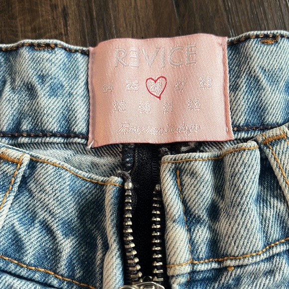 Full Zipper Revice Light Wash High Waist Ankle Jean - Picture 3 of 5